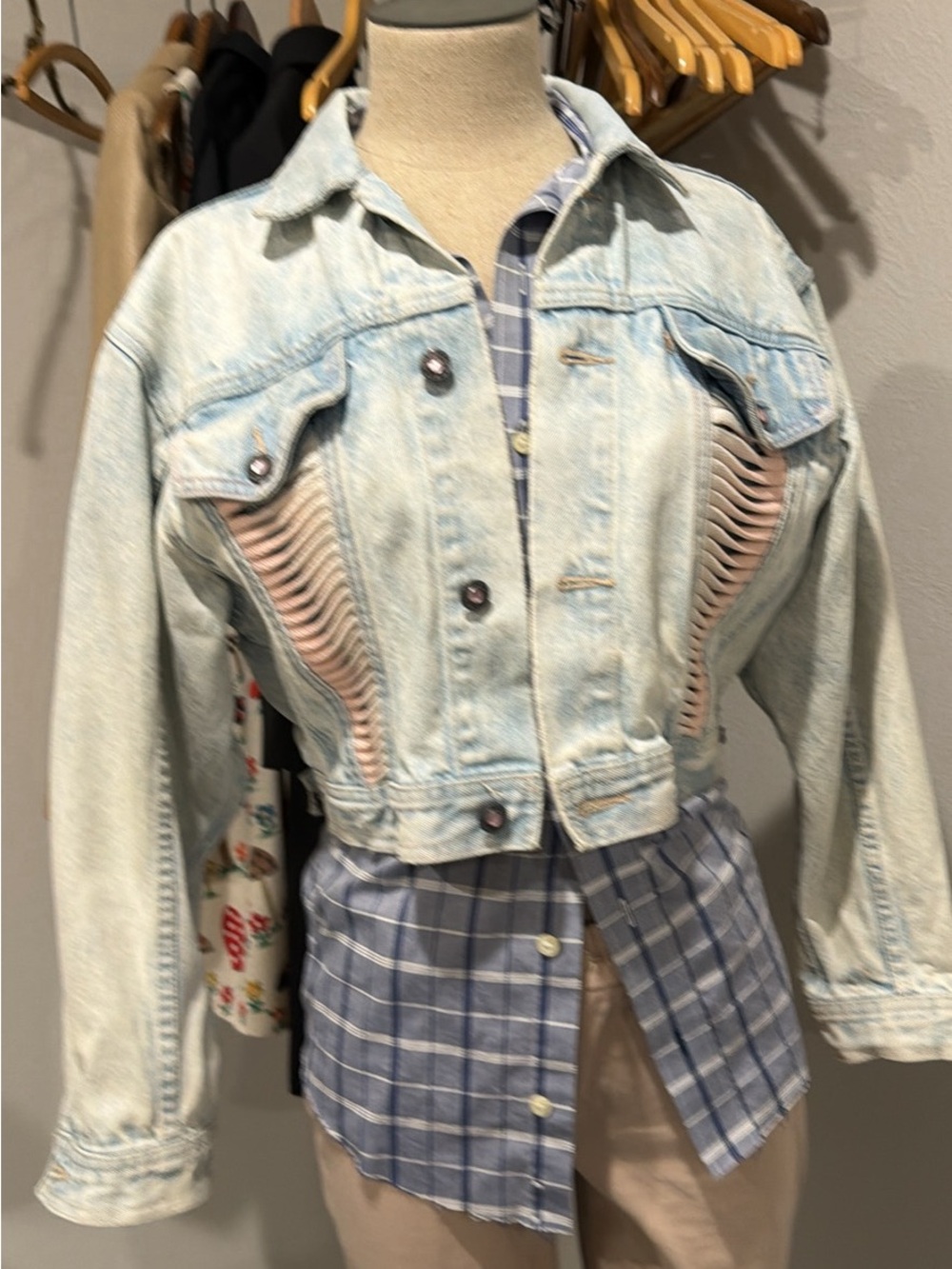 L.A. Gear vintage Cropped Denim Jacket with Side Cutouts - size small